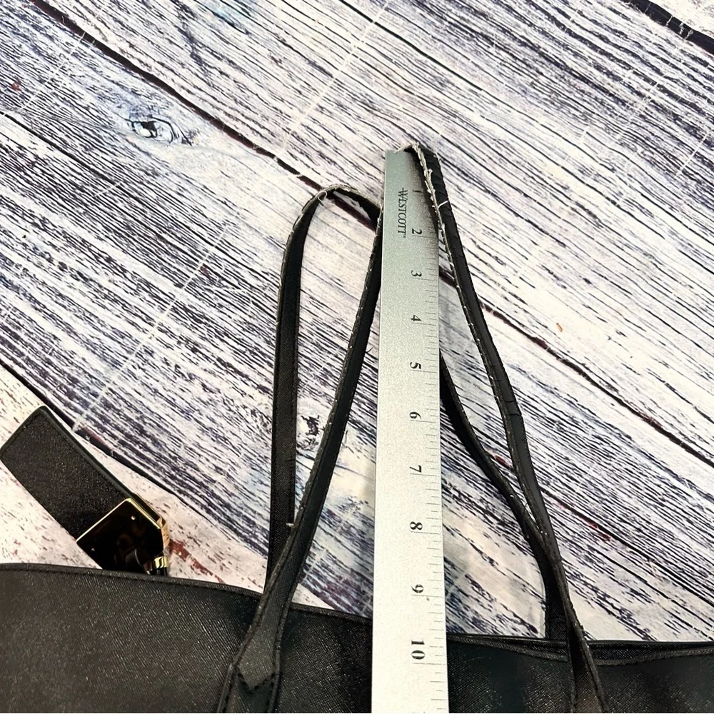 Marc Jacobs Black Saffiano Leather Luggage Tag Tote Bag